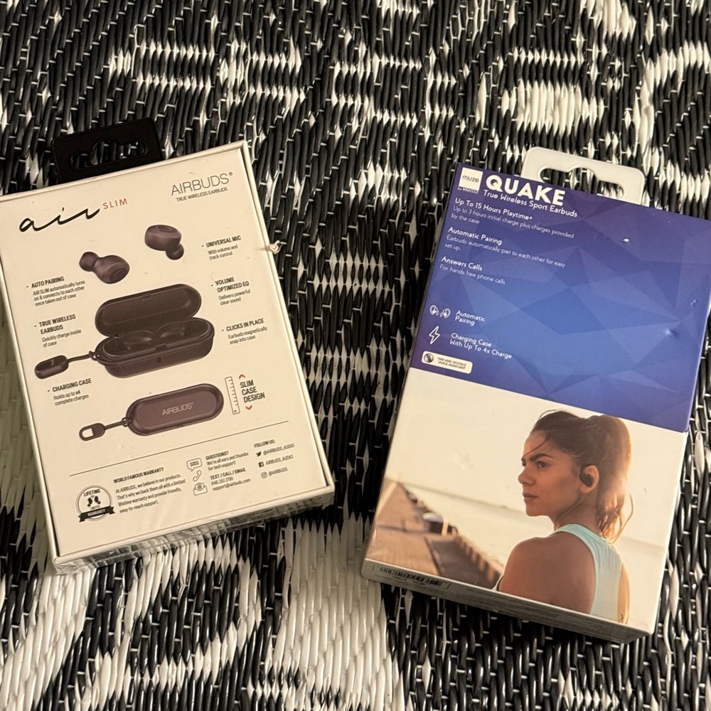 I’m selling a pair of air slim airbuds $100 for both